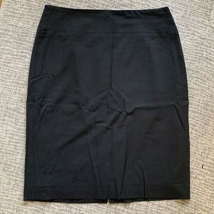 Banana Republic Black Pencil Skirt Size 2